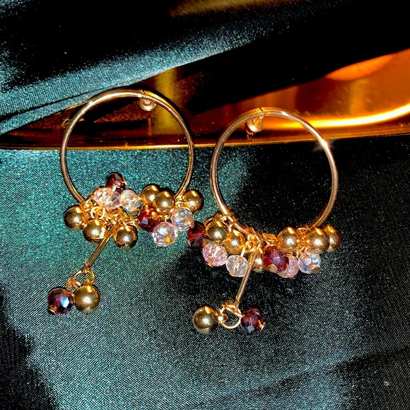 ♥️$5/20♥️ Luxury purple gold tone earrings - Picture 3 of 4